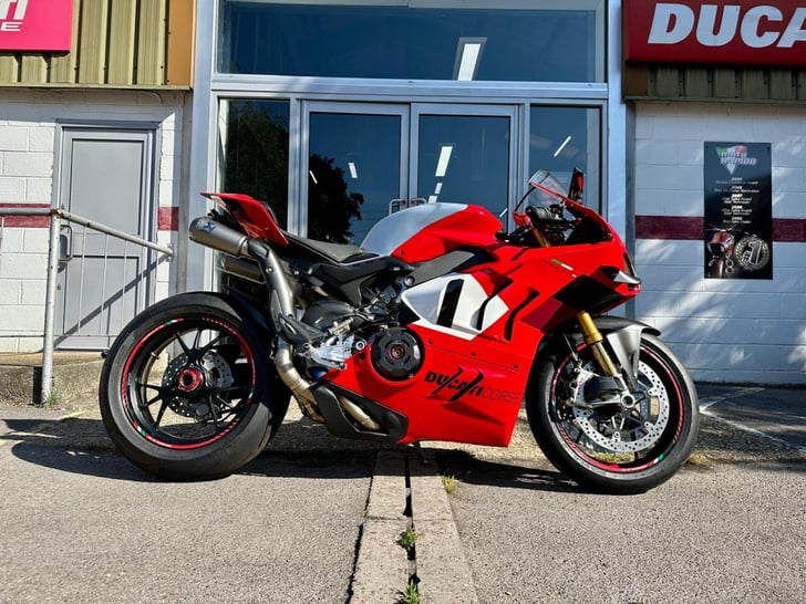 Ducati PANIGALE V4 R
