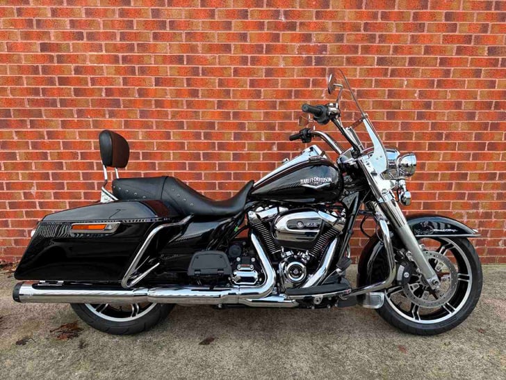 HARLEY-DAVIDSON FLHR ROAD KING 1745 21 