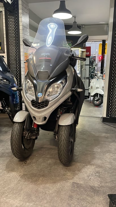 Piaggio MP3 300 HPE SPORT