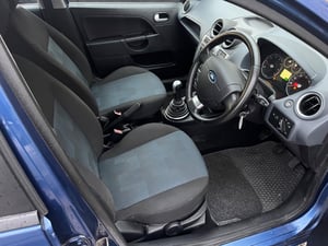 Used Ford FIESTA FIESTA 1.25 ZETEC CLIMATE 5DR for sale in Chesterfield | Image 2