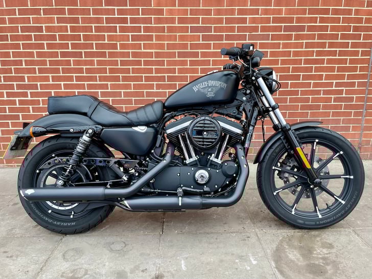 Harley-Davidson SPORTSTER XL883N IRON