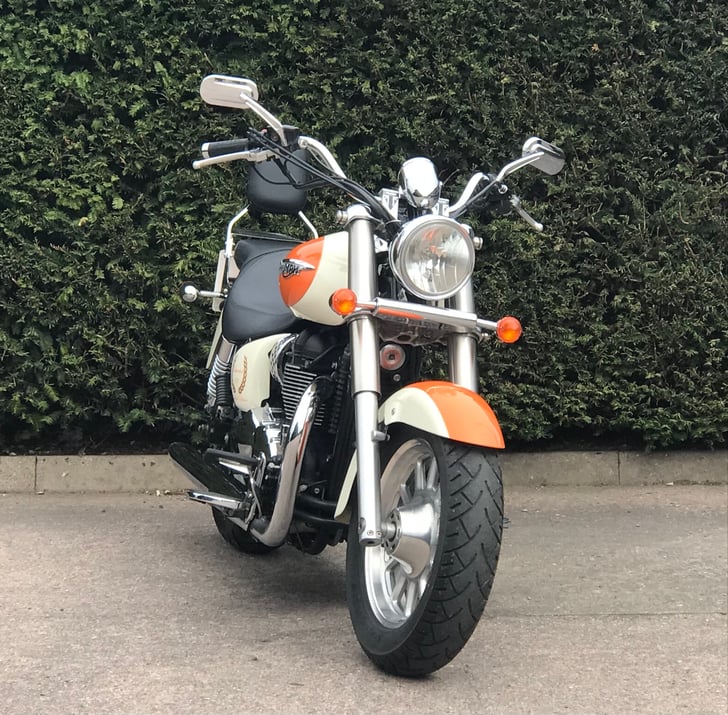 TRIUMPH BONNEVILLE AMERICA