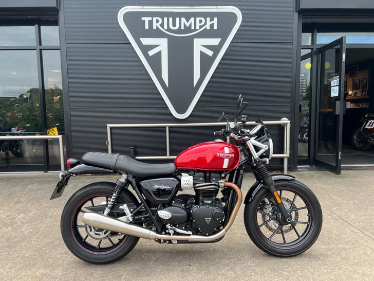 Triumph STREET TWIN 900