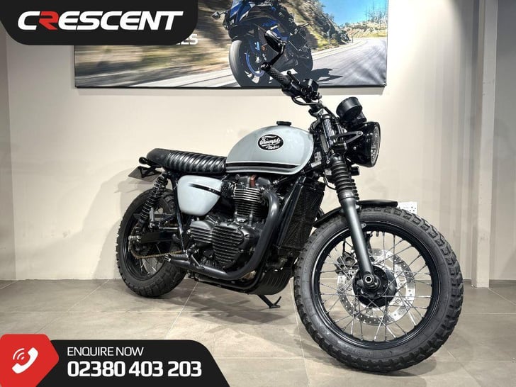 Triumph BONNEVILLE T100 BLACK