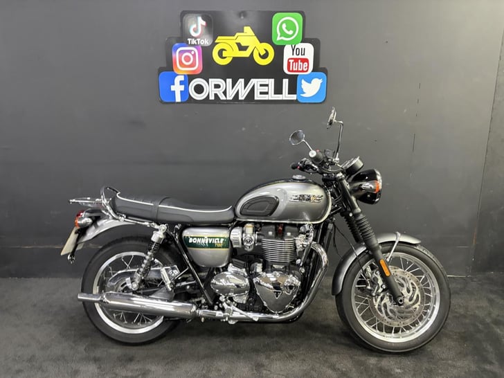 TRIUMPH BONNEVILLE T120 DIAMOND 