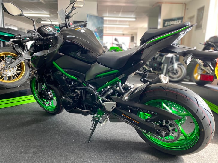 For Sale KAWASAKI Z900 EX DEMO £8199.00