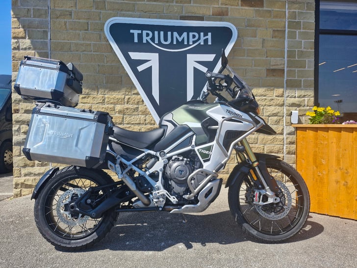 TRIUMPH TIGER 1200 RALLY EXPLORER