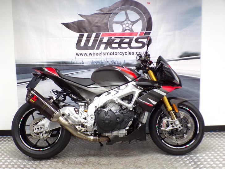 Aprilia TUONO V4 1100 FACTORY