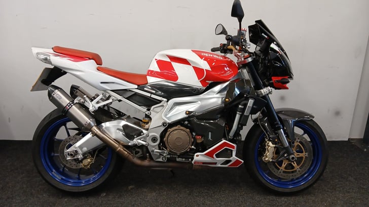 Aprilia TUONO 1000