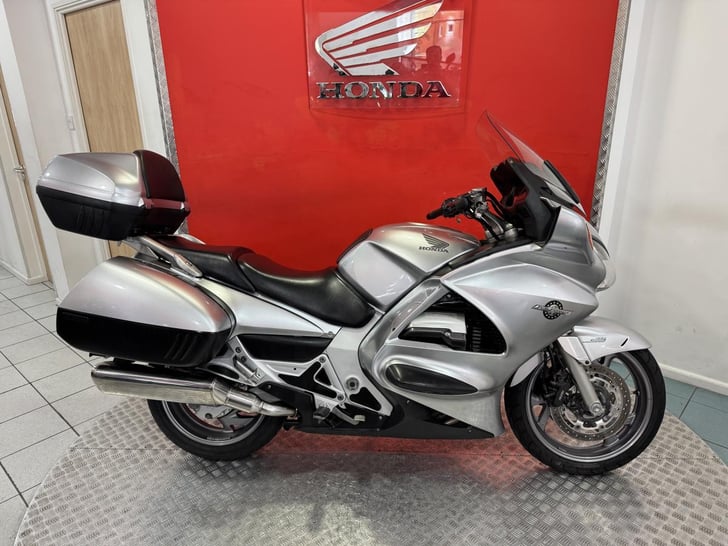 Honda ST1300 PAN EUROPEAN