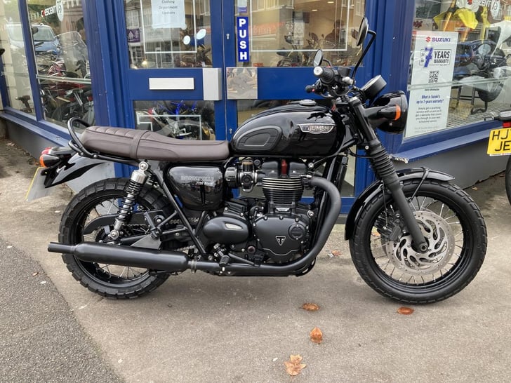 Triumph BONNEVILLE T120 BLACK