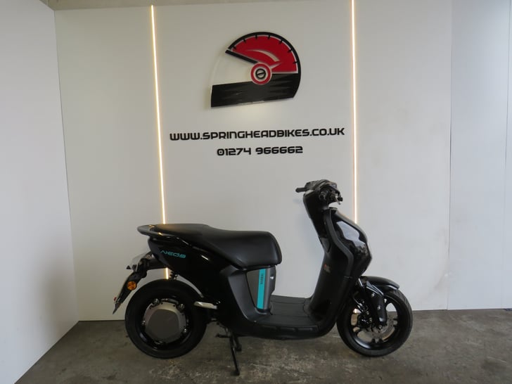 Yamaha NEOS DUAL BATTERY