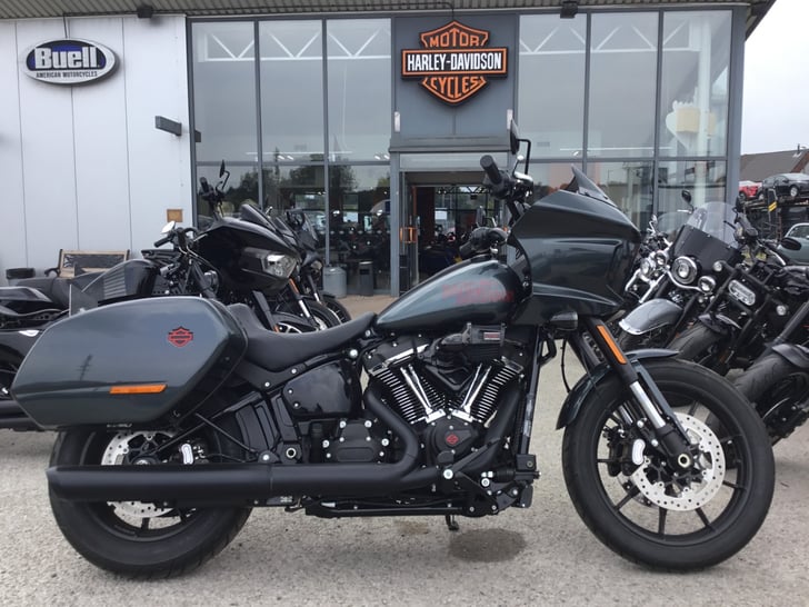 Harley-Davidson FXLRST LOWRIDER ST 