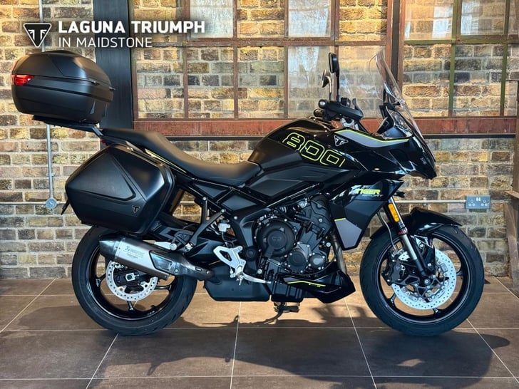 Triumph Tiger Sport 800