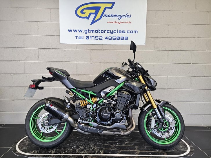 Kawasaki Z900 SE PERFORMANCE