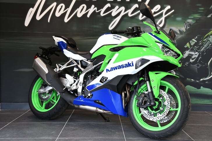 Kawasaki NINJA ZX-4RR 40TH ANNIVERSARY EDITION