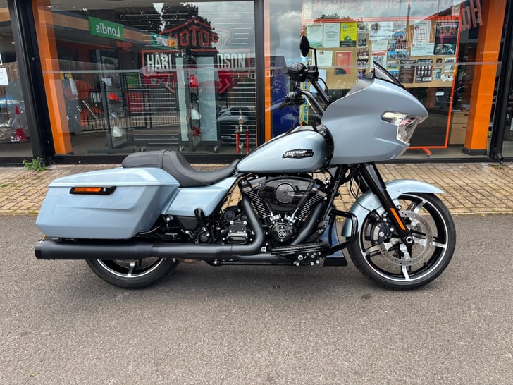 Harley-Davidson TOURING FLTRX ROAD GLIDE