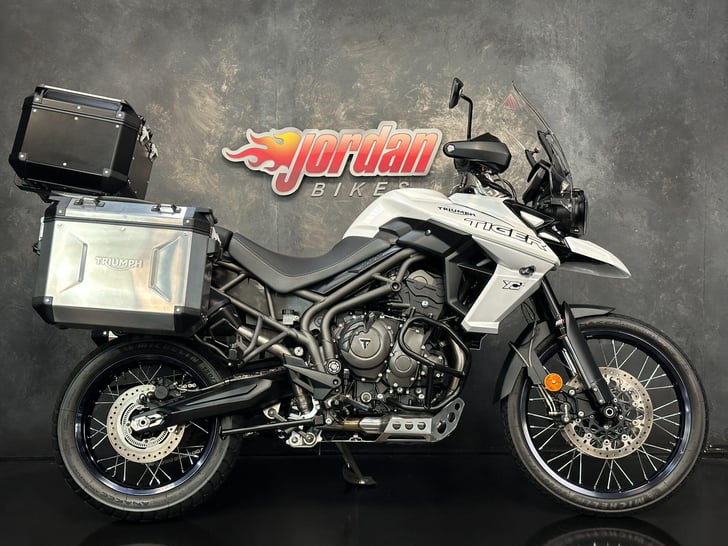 Triumph TIGER 800 XCX