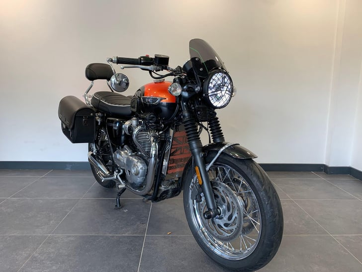 TRIUMPH BONNEVILLE T120 1200