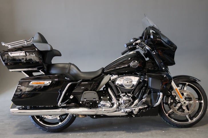 Harley-Davidson TOURING FLHXU STREET GLIDE ULTRA