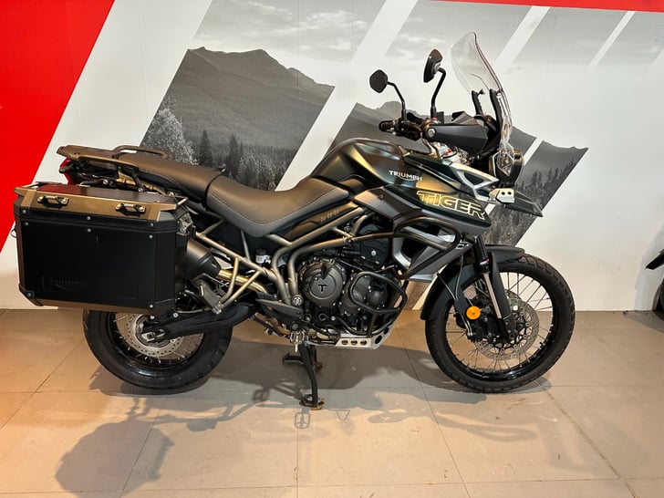 Triumph TIGER 800 XCA