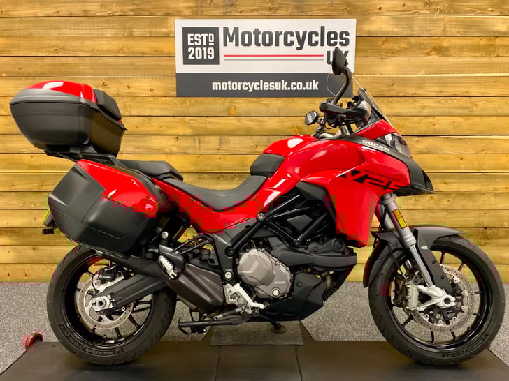 Ducati MULTISTRADA V2 S TRAVEL
