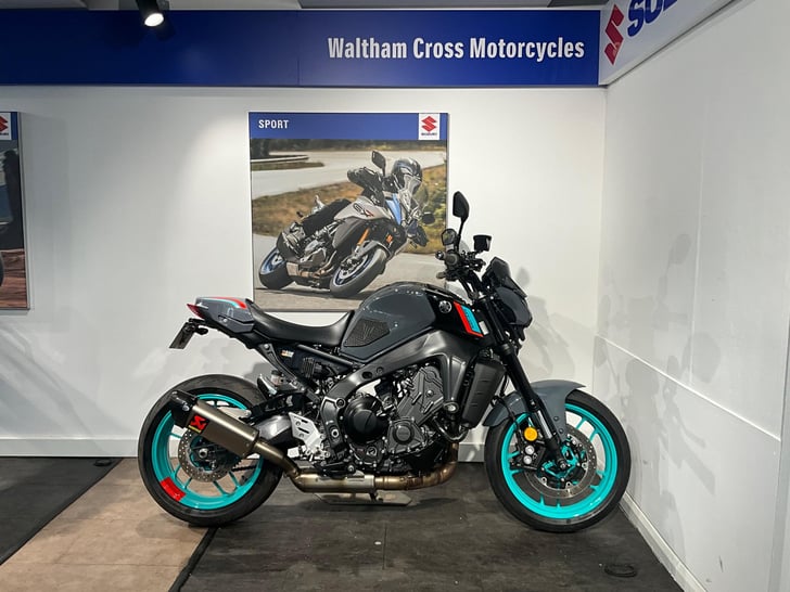 Yamaha MT-09 900 HYPER-NAKED EURO 5