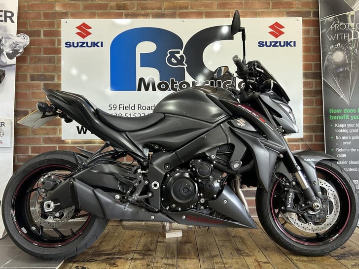 Suzuki GSXS 1000 ZAL8 PHANTOM BLACK 