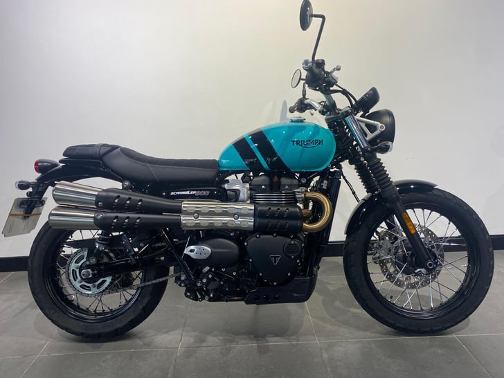 TRIUMPH SCRAMBLER 900