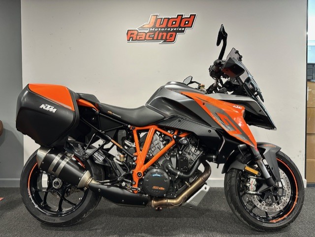 KTM 1290 SUPER DUKE GT
