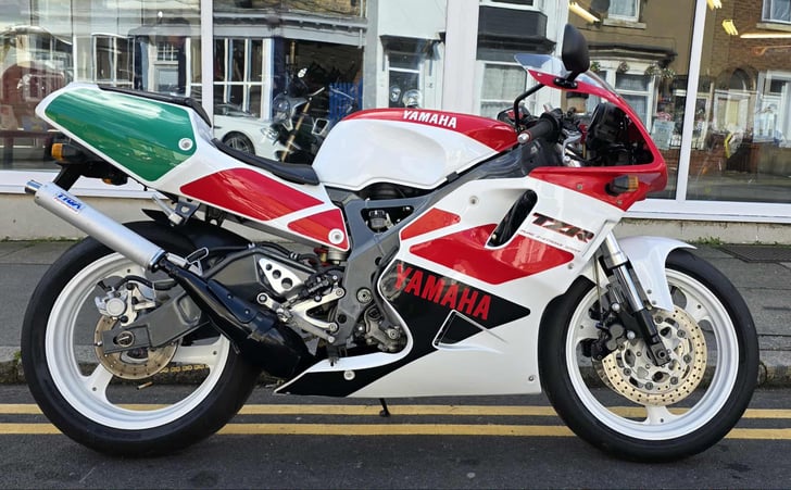 Yamaha TZR250