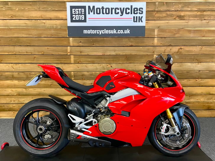 Ducati PANIGALE V4 S