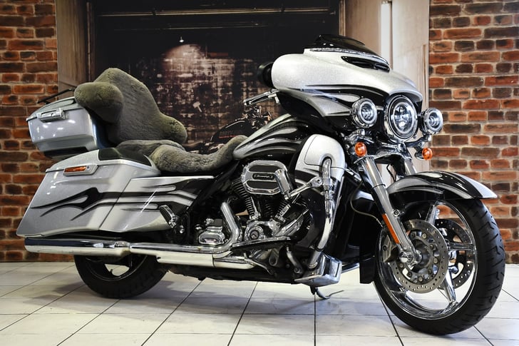 Harley-Davidson CVO FLHXSE STREET GLIDE