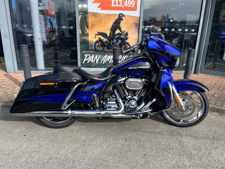 Harley-Davidson CVO FLHXSE STREET GLIDE