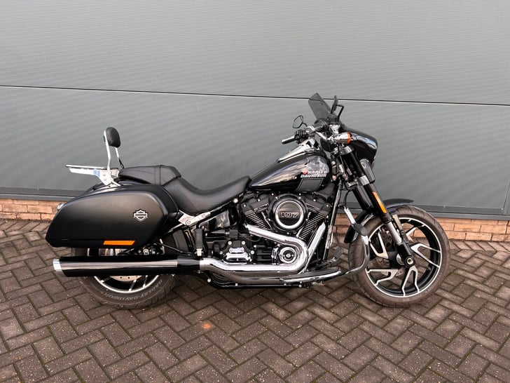 HARLEY-DAVIDSON SOFTAIL FLSB SPORT GILDE