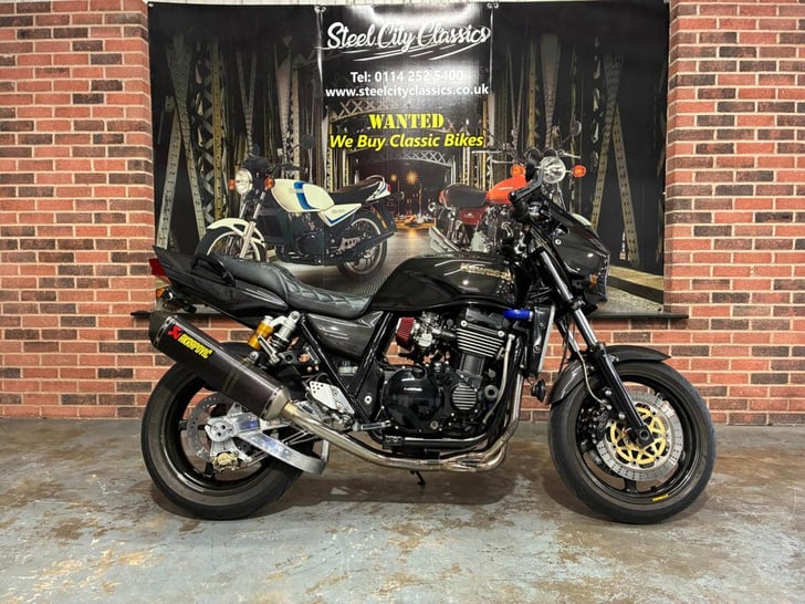 Kawasaki ZRX1100