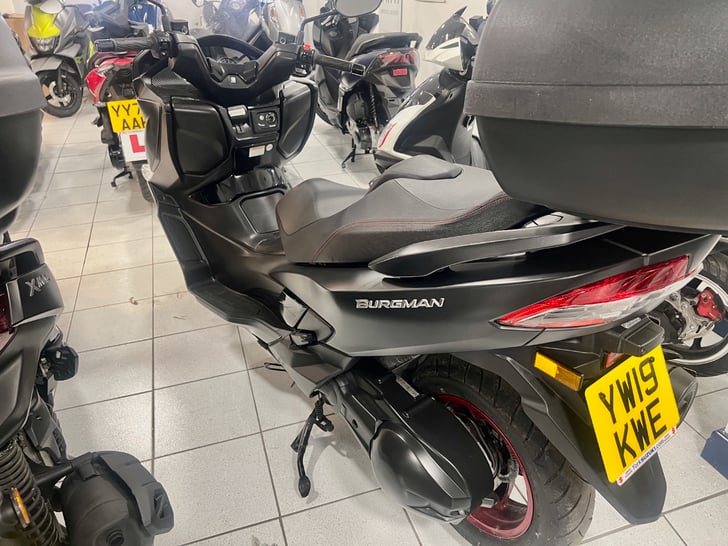 Suzuki BURGMAN 400