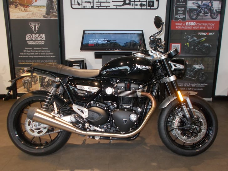 Triumph SPEED TWIN 1200