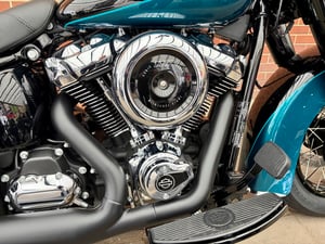 Watch video of Harley-Davidson SOFTAIL FLHC HERITAGE CLASSIC SOFTAIL FLHC HERITAGE CLASSIC in London