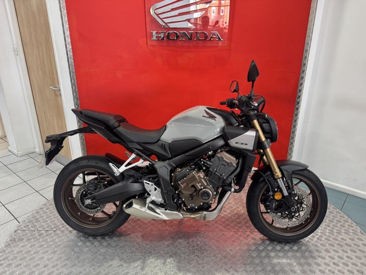 Honda CB650R E-Clutch