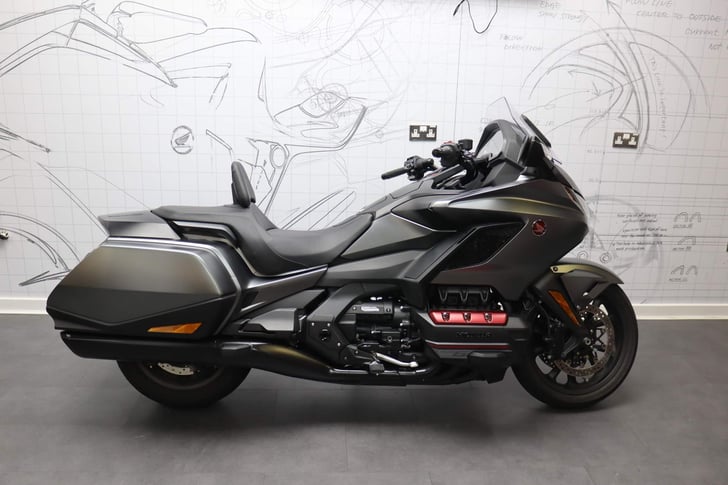 Honda GL1800 GOLDWING BAGGER DCT