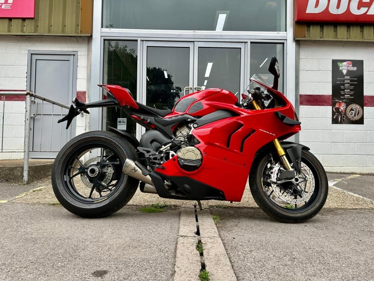 Ducati PANIGALE V4 S