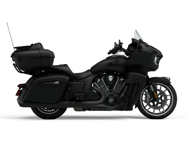 Indian Motorcycle Pursuit Dark Horse with Premium Package