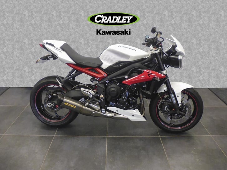 Triumph STREET TRIPLE R 675 