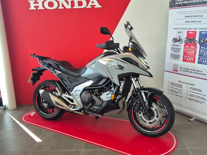 HONDA NC750X DCT