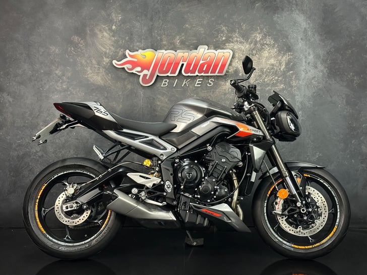 TRIUMPH STREET TRIPLE 765 RS