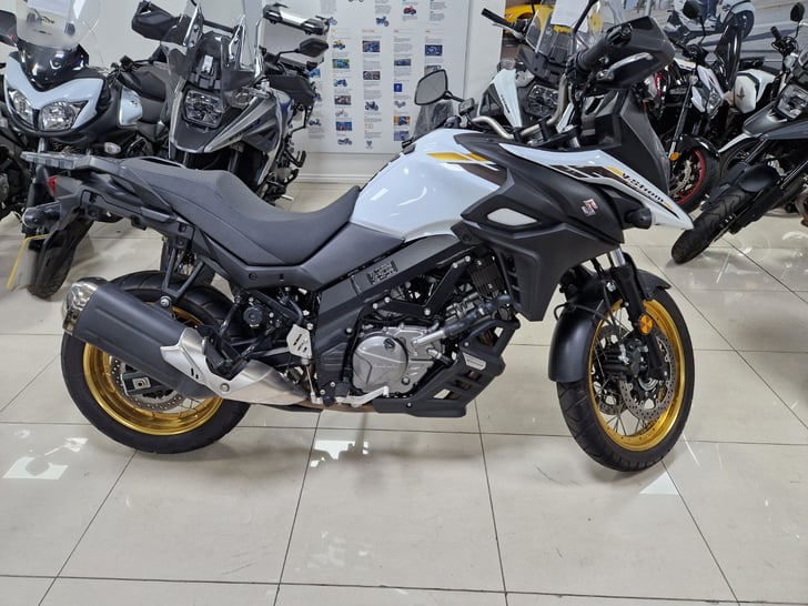 SUZUKI V-STROM 650 XT