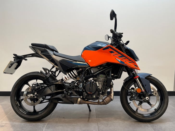 KTM DUKE 125