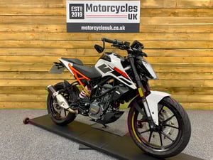 Used KTM 125 DUKE ABS 125 DUKE ABS for sale in Swindon | Image 2