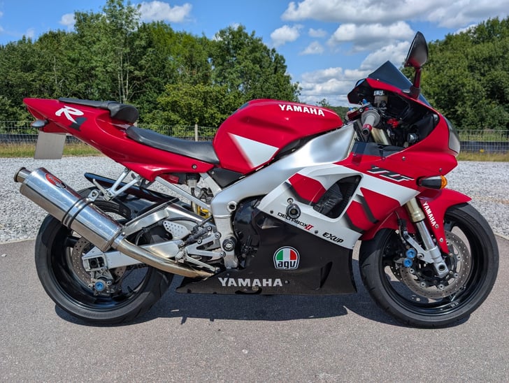 Yamaha YZF-R1